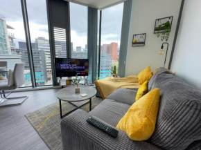 Elegant City Centre Penthouse- Work & Relaxation